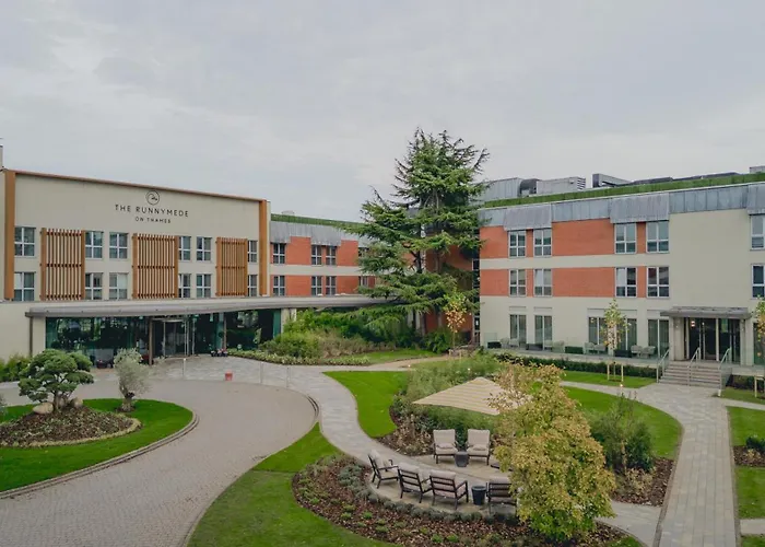 Jacuzzi hotel: Reserve, By Warner Hotels - The Runnymede On Thames (Adults Only)